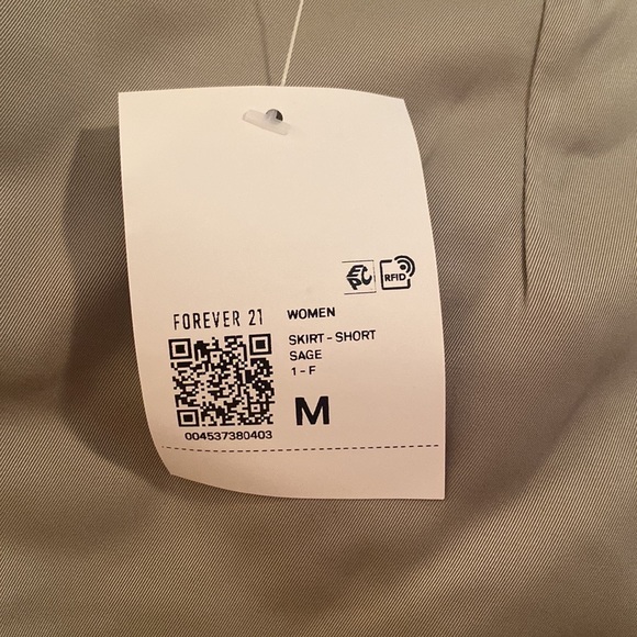 Forever 21 Quilted Mini Skirt - Picture 6 of 6